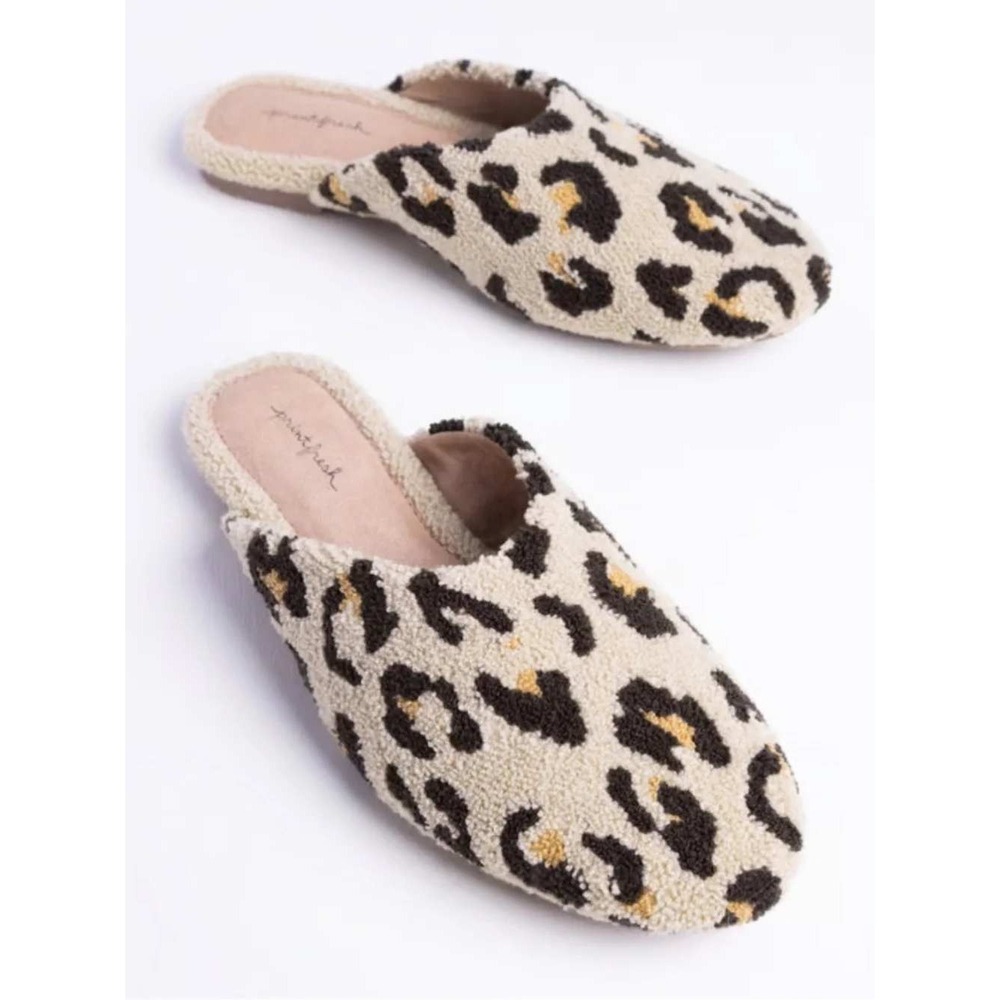 Printfresh Lounging Leopard Tufted Mule Slippers Animal Print Slides 9 Mob Wife